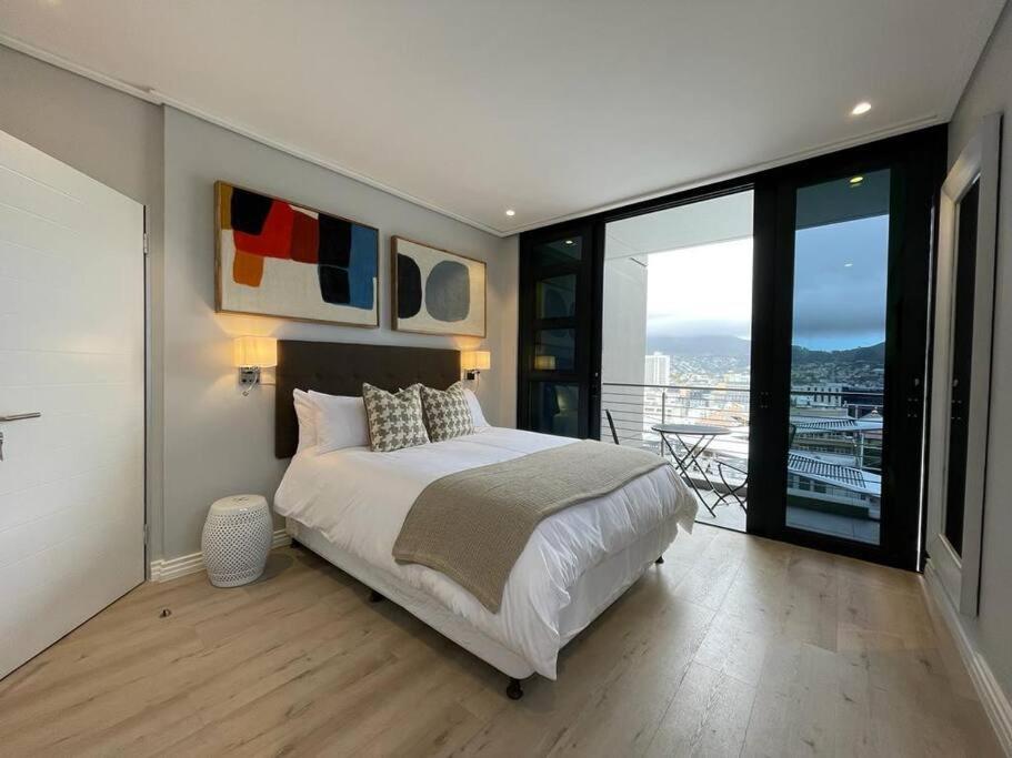 Apartment Luxurious 1 Bedroom Cape Town