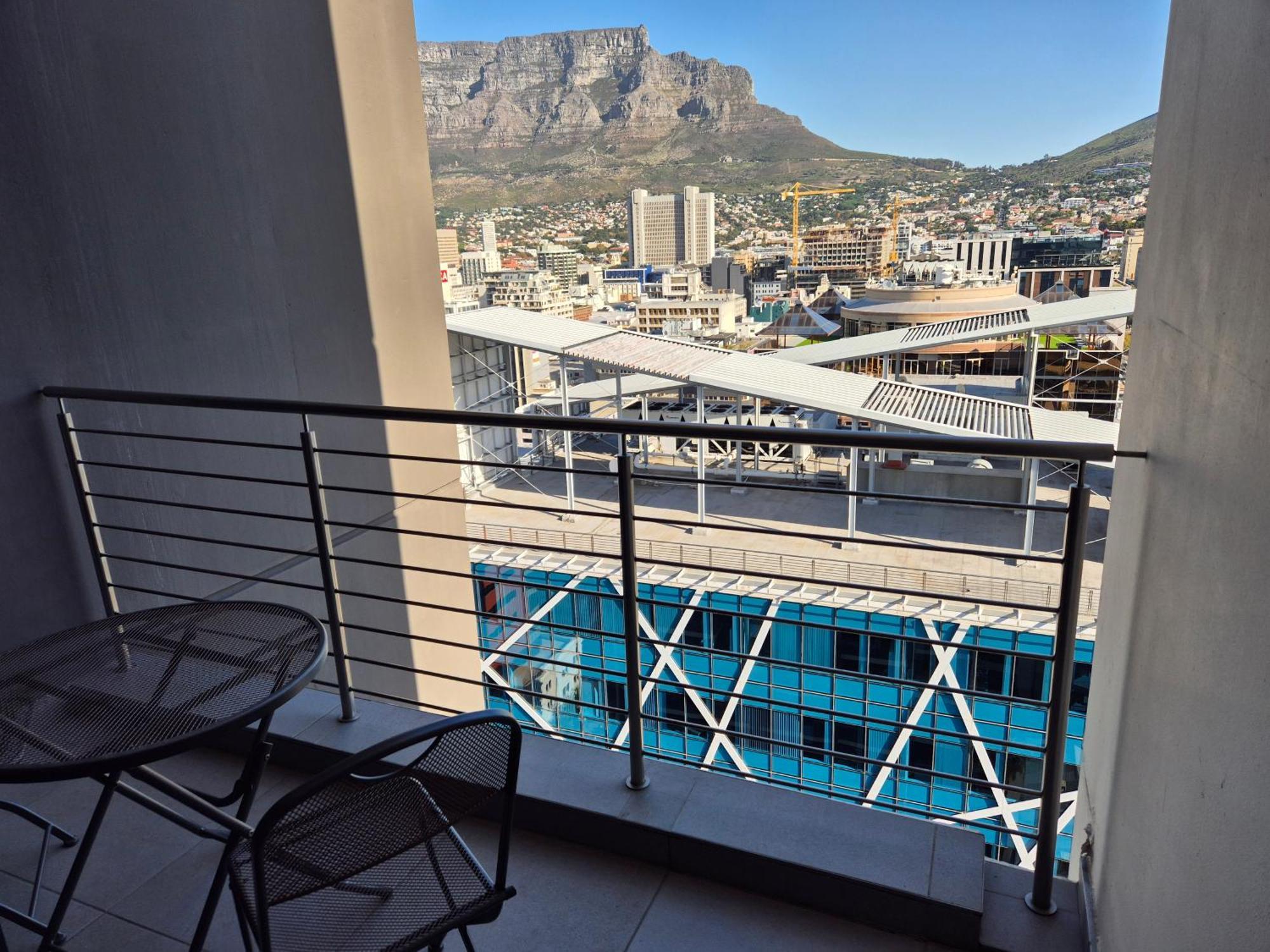 Luxurious 1 Bedroom Apartment